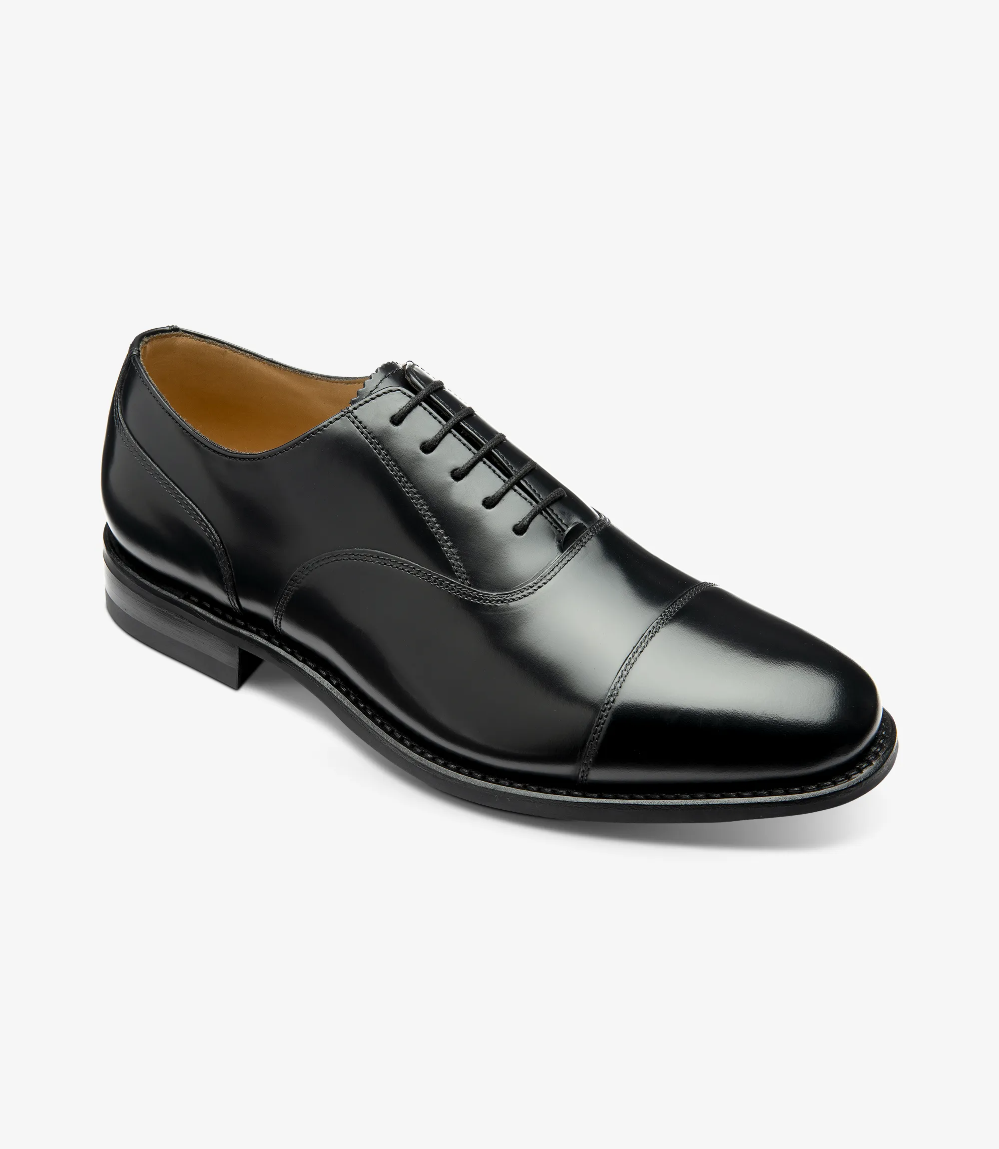Men's 300 in black leather toe-cap shoes featuring rubber soles | Angle View
